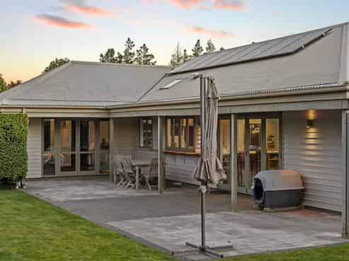 15 John Leith Place, Leithfield