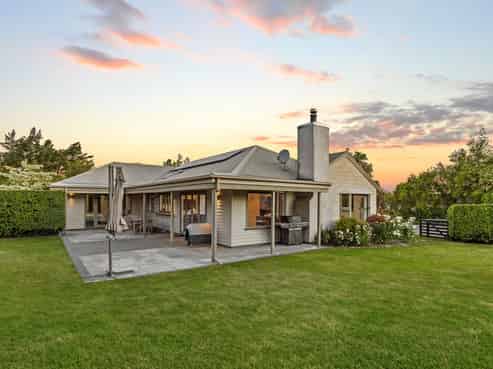 15 John Leith Place, Leithfield