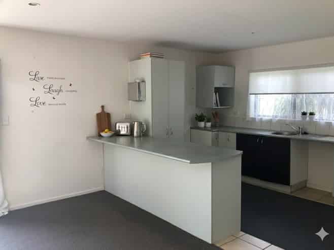 15 Morewood Lane, Favona