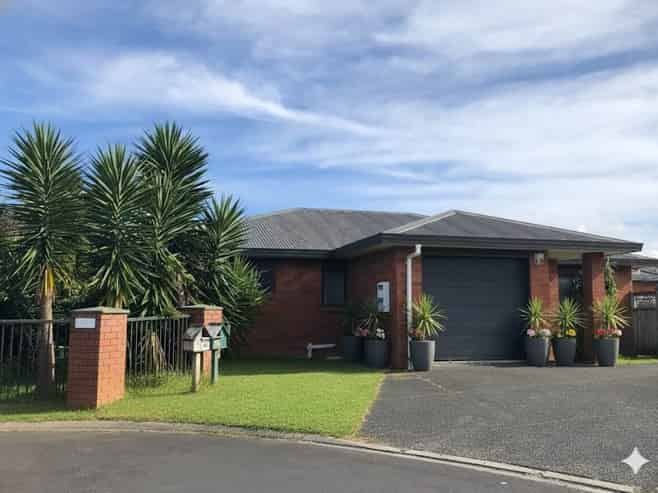 15 Morewood Lane, Favona
