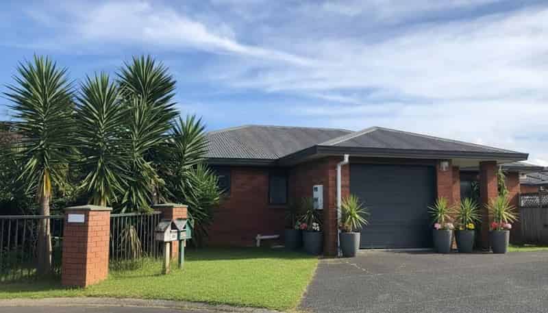 15 Morewood Lane, Favona