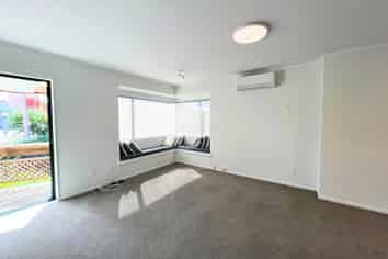 17 Okura River Road, Okura