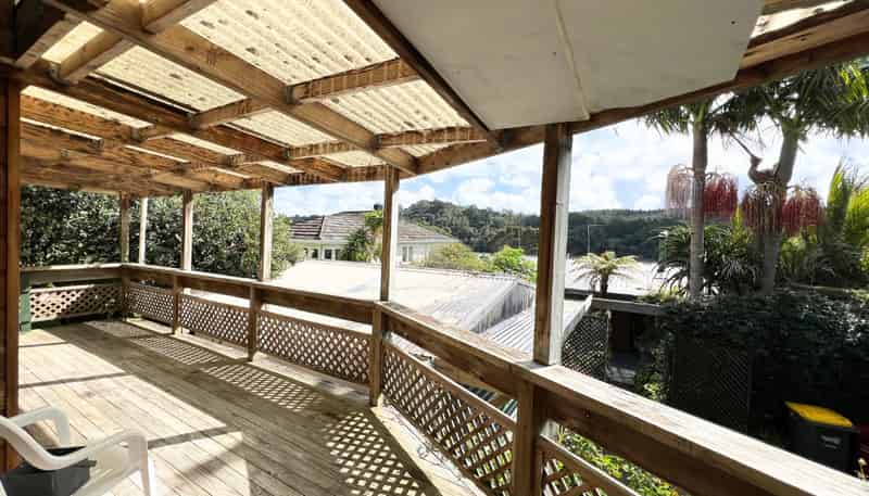 17 Okura River Road, Okura