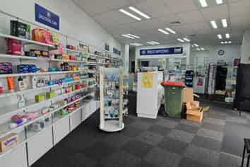 Versatile retail on Great South Road, Takanini