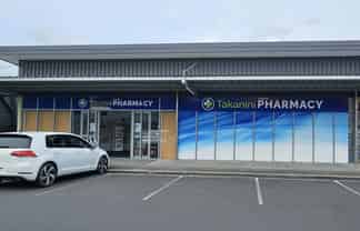 Versatile retail on Great South Road, Takanini