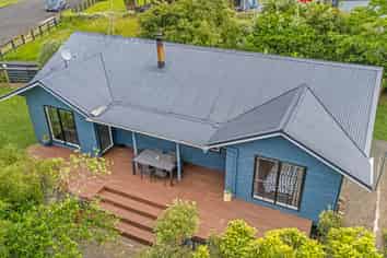 21 Greenfield Road, Pollok