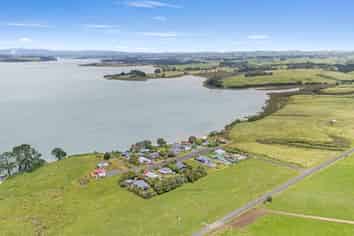 21 Greenfield Road, Pollok