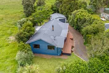 21 Greenfield Road, Pollok