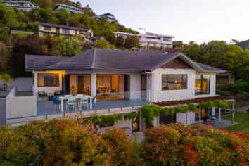 16 Davies Drive, Atawhai