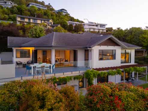 16 Davies Drive, Atawhai