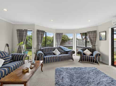 2/7 Crofts Lane, Parklands