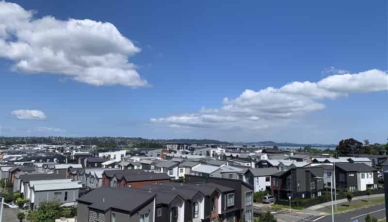 303/6 Rauroa Lane, Hobsonville