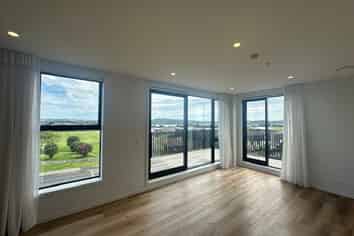 303/6 Rauroa Lane, Hobsonville