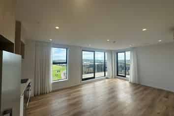 303/6 Rauroa Lane, Hobsonville