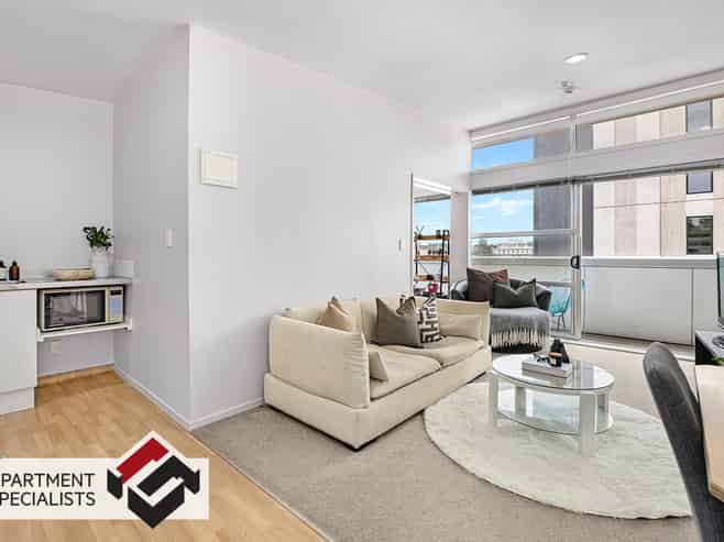 8 Clayton Street, Newmarket