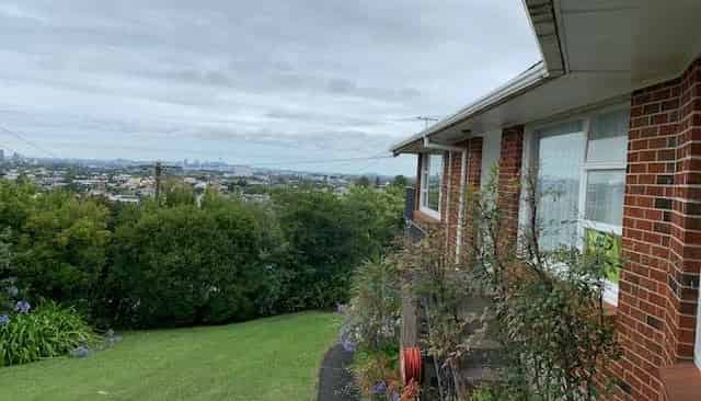 2/4 Dewsbury Terrace, Castor Bay