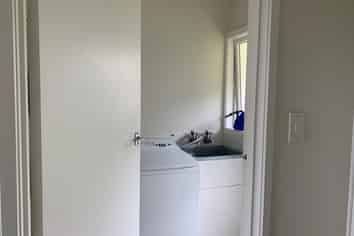 2/4 Dewsbury Terrace, Castor Bay