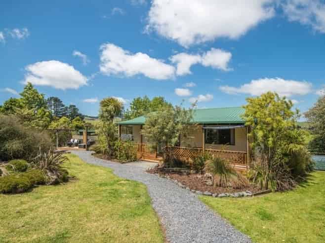 Cottage/12 Ara-Kotinga, Whitford