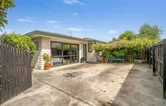 2/56 Aorangi Road, Bryndwr