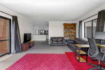 24 Ships Cove, Whitby