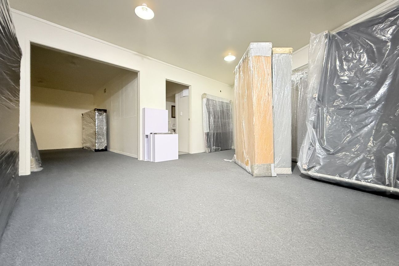 Modern Office and Warehouse Mix | 500 m² - Görünüm 5