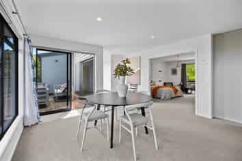 6 Buckingham Court, Wakatu