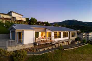 6 Buckingham Court, Wakatu