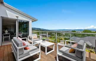 6 Buckingham Court, Wakatu