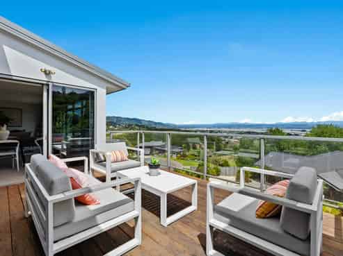 6 Buckingham Court, Wakatu