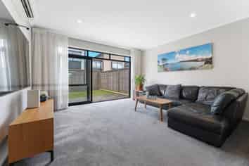 12 Killick Place, Long Bay