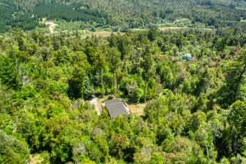 215 Clifton Road, Kaiata