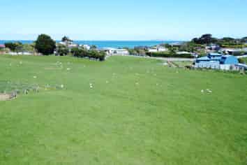 19 Irwin St, Riverton