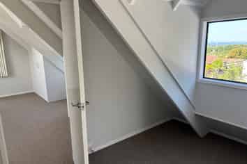 19 Raelene Place, Massey