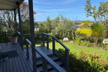 19 Raelene Place, Massey