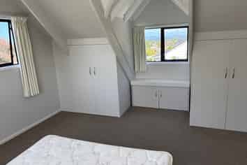 19 Raelene Place, Massey