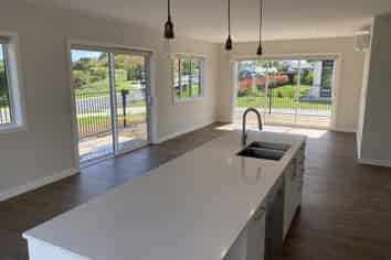 2 Grove Lane, Omokoroa