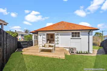 2 Thomson Street, Mount Roskill