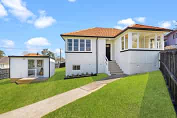 2 Thomson Street, Mount Roskill