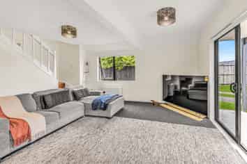 5B Lyn Grove, Papamoa