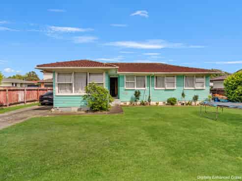 4 Wickman Way, Mangere East