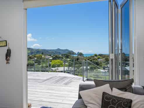 102 Tangiora Avenue, Whangapoua