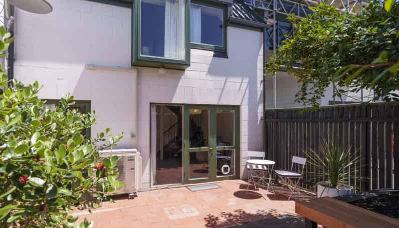 9/24 Shrewsbury Street, Merivale