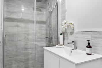 Auckland - Address withheld