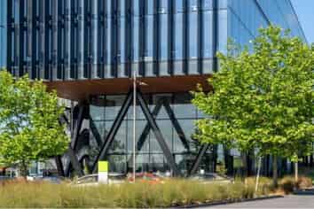 Corner Office at Leonard Isitt Drive