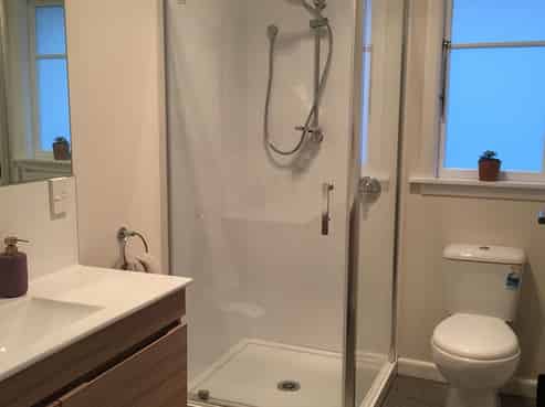 364 Pages Road, Aranui