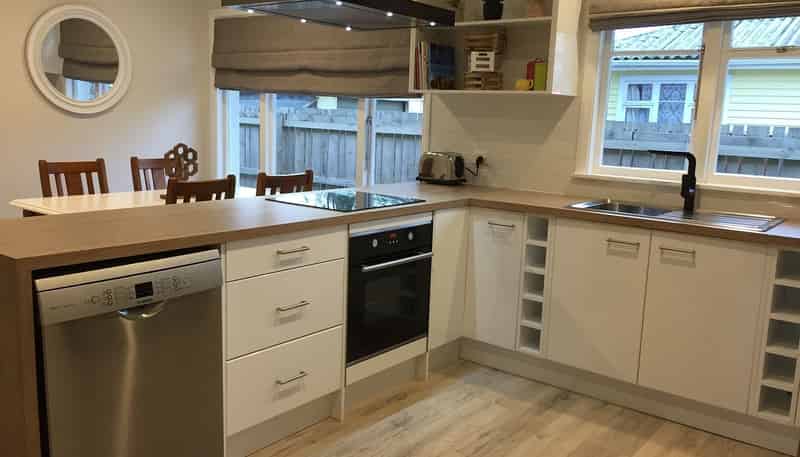 364 Pages Road, Aranui