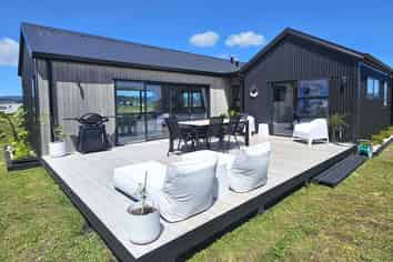  104 Kārearea Way, Matarangi