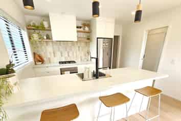  104 Kārearea Way, Matarangi