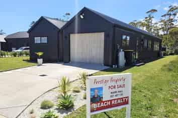  104 Kārearea Way, Matarangi