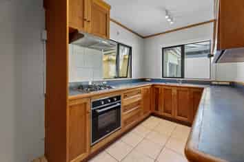 6A Lilford Place, Half Moon Bay